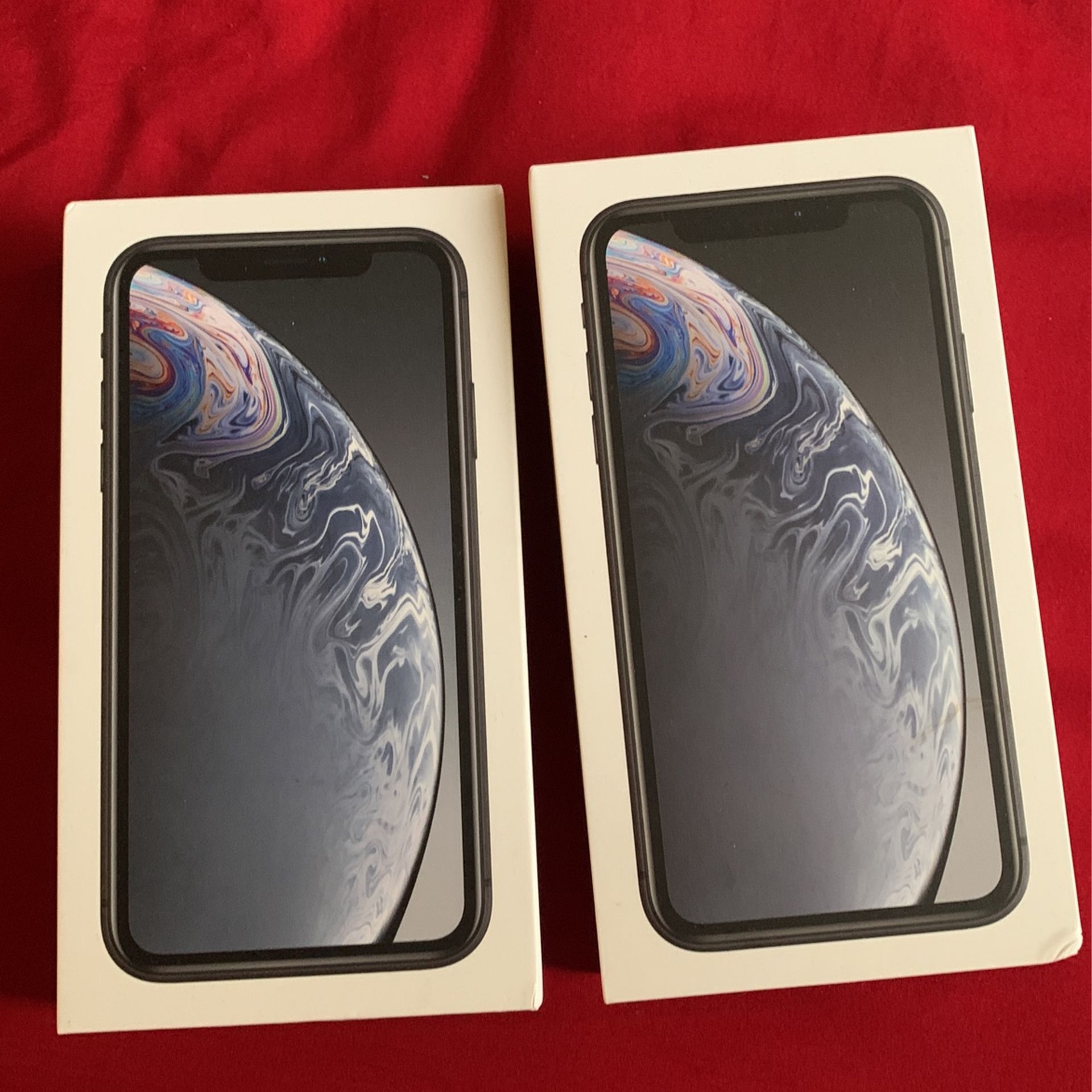 iPhone XR Gr8 Condition $800 Or Best Offer For Both Of Them 