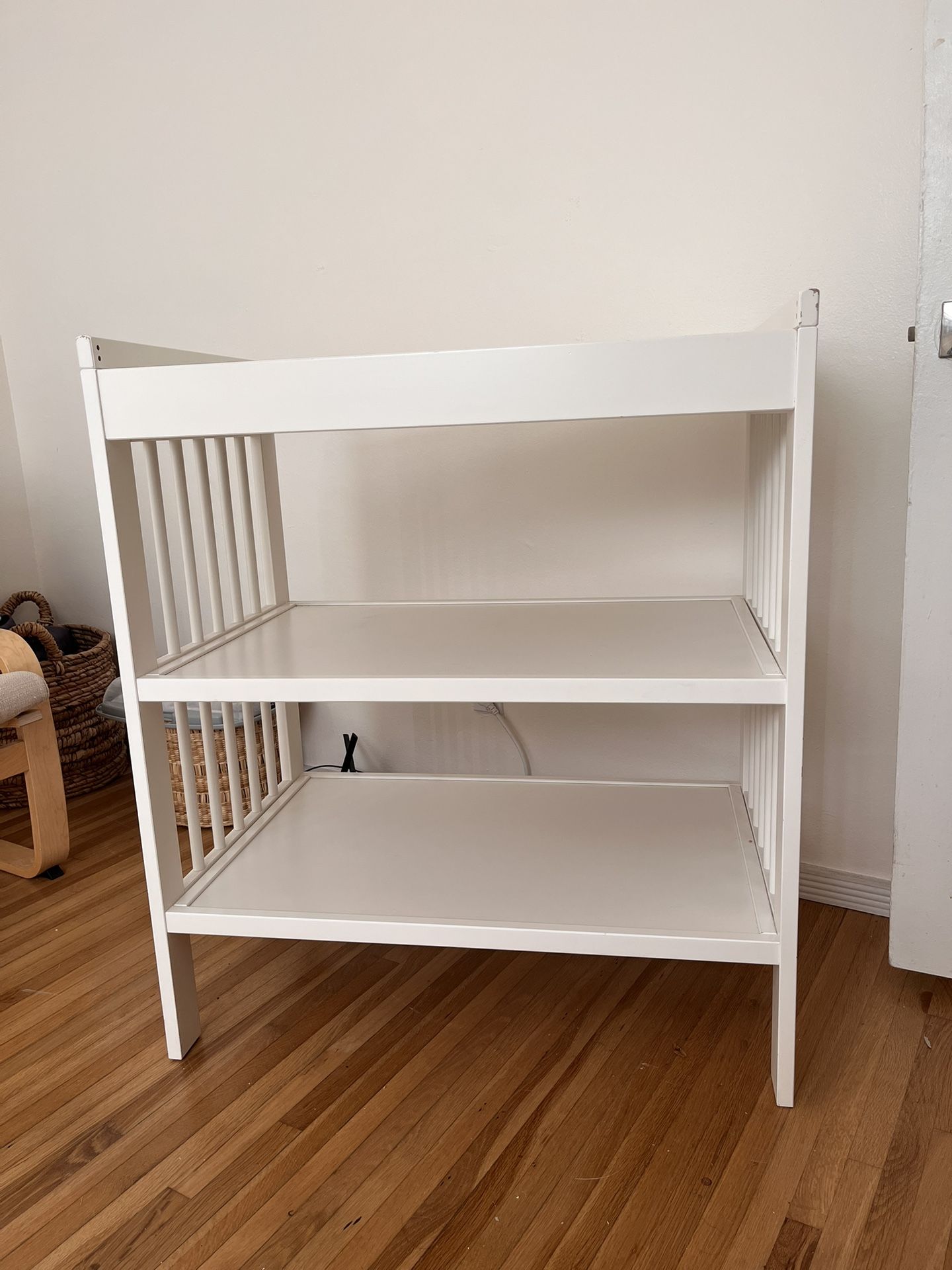Gulliver Changing Table