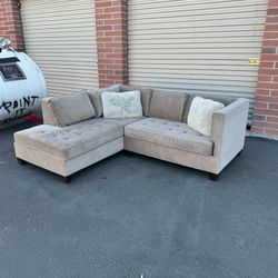 Really Nice Sectional Couch 