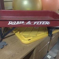 Radio flyer wagon
