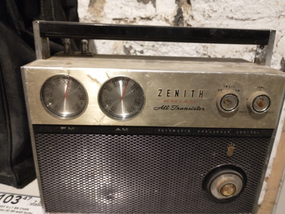 Zenith 1960s Radio Tuner