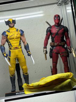 Wolverine and Deadpool By Hot Toys
