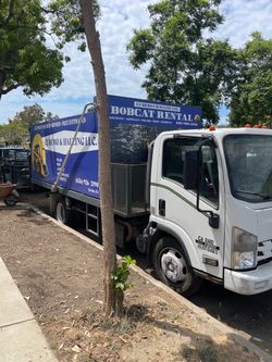 2017 Isuzu Truck