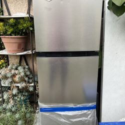 Vissani Refrigerated 