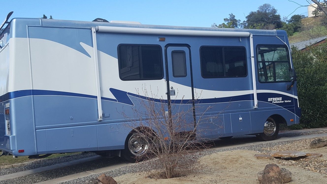 1999 Safari Trek RV