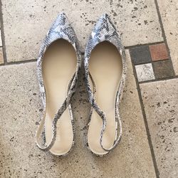 NWT Marc Fisher leather Flat Shoes size 7.5