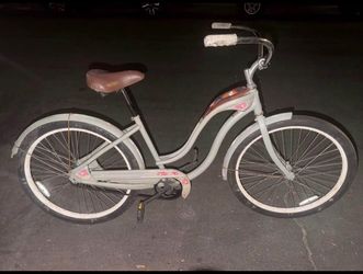 Vintage Schwinn beach cruiser