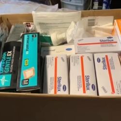 I-dine Swab sticks And Gauge And Saline 