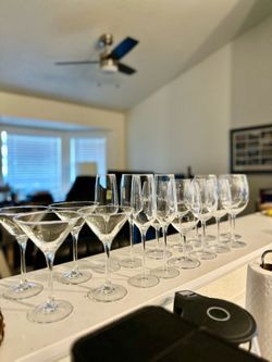 Assorted 15-Piece Glassware Set – Martini, Champagne, Red & White Wine Glasses + free 2 glasses!
