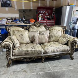 Sofa/Couch 