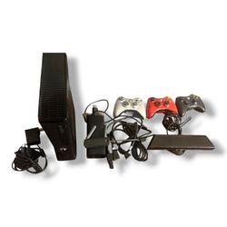Xbox 360 S Slim 250GB Bundle 3 Controller Games Cords Tested & Working