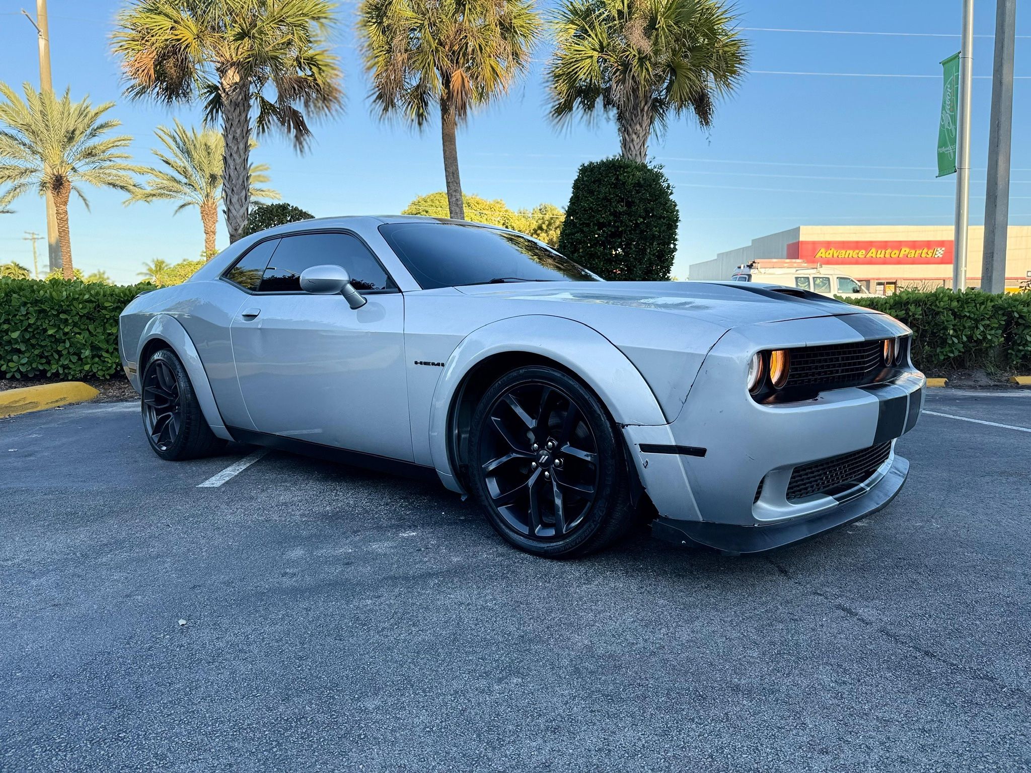 Dodge Challenger Hemi