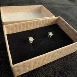 0.5  Ct Diamond Earrings With Certifications 