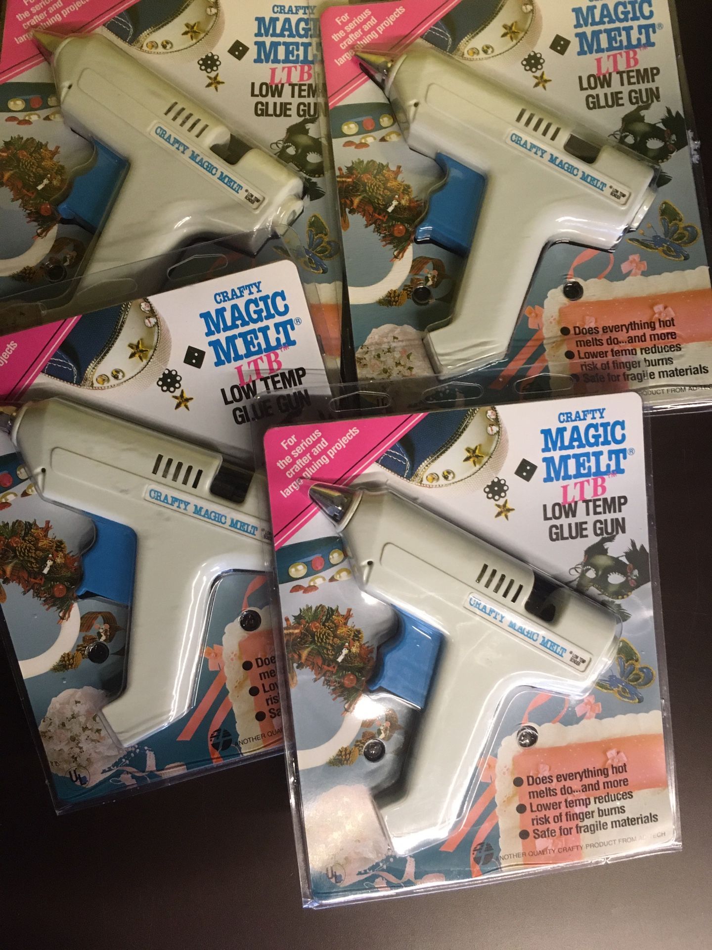 4 New Crafty Magic Melt Glue Gun & 3 30 Pack Clear Glues Sticks