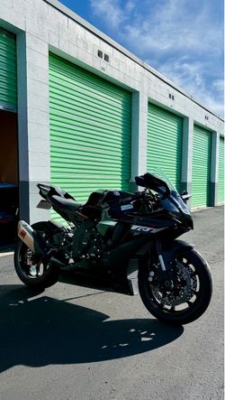 Yamaha R1