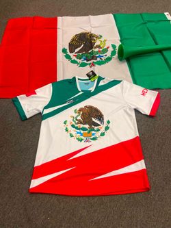 Playera de México con bandera y trompeta
