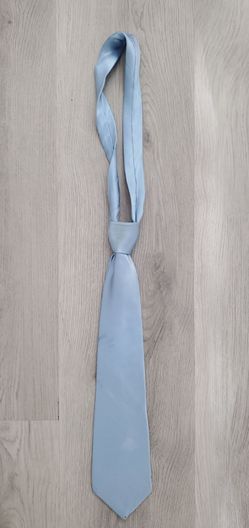 Hart Schaffner Marx Mens Tie Light Blue 100% Silk Solid