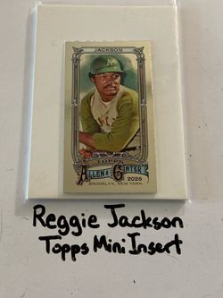 Reggie Jackson Oakland A’s Hall of Fame Outfielder Topps Short Print Mini Insert Card.