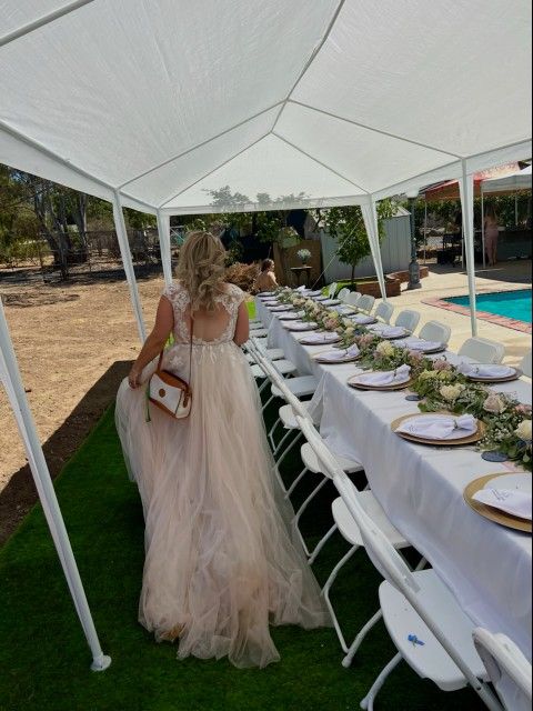 Beautiful, Featured In The Magazine Davids Bridal Wedding Dress. Size 14 . Altered At Ribs