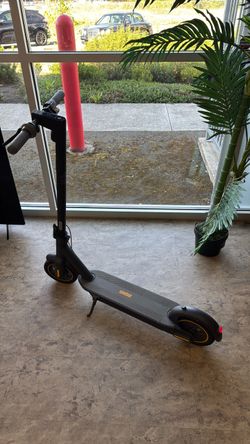Sporting goods scooter ninebot G30p