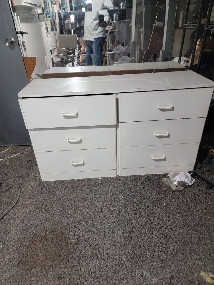 6 Draw dresser