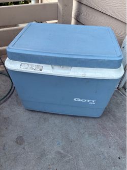 Ice chest