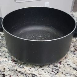 Free Two  Cooking  Pots No Lids