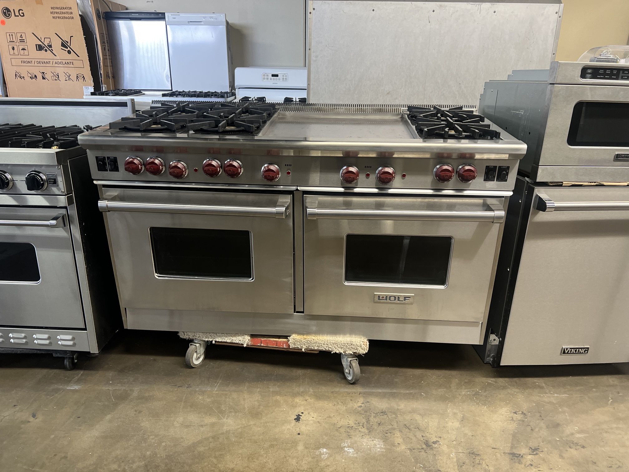 Wolf 60”Wide Gas Range Stove 24”Wide Griddle In Stainless Steel