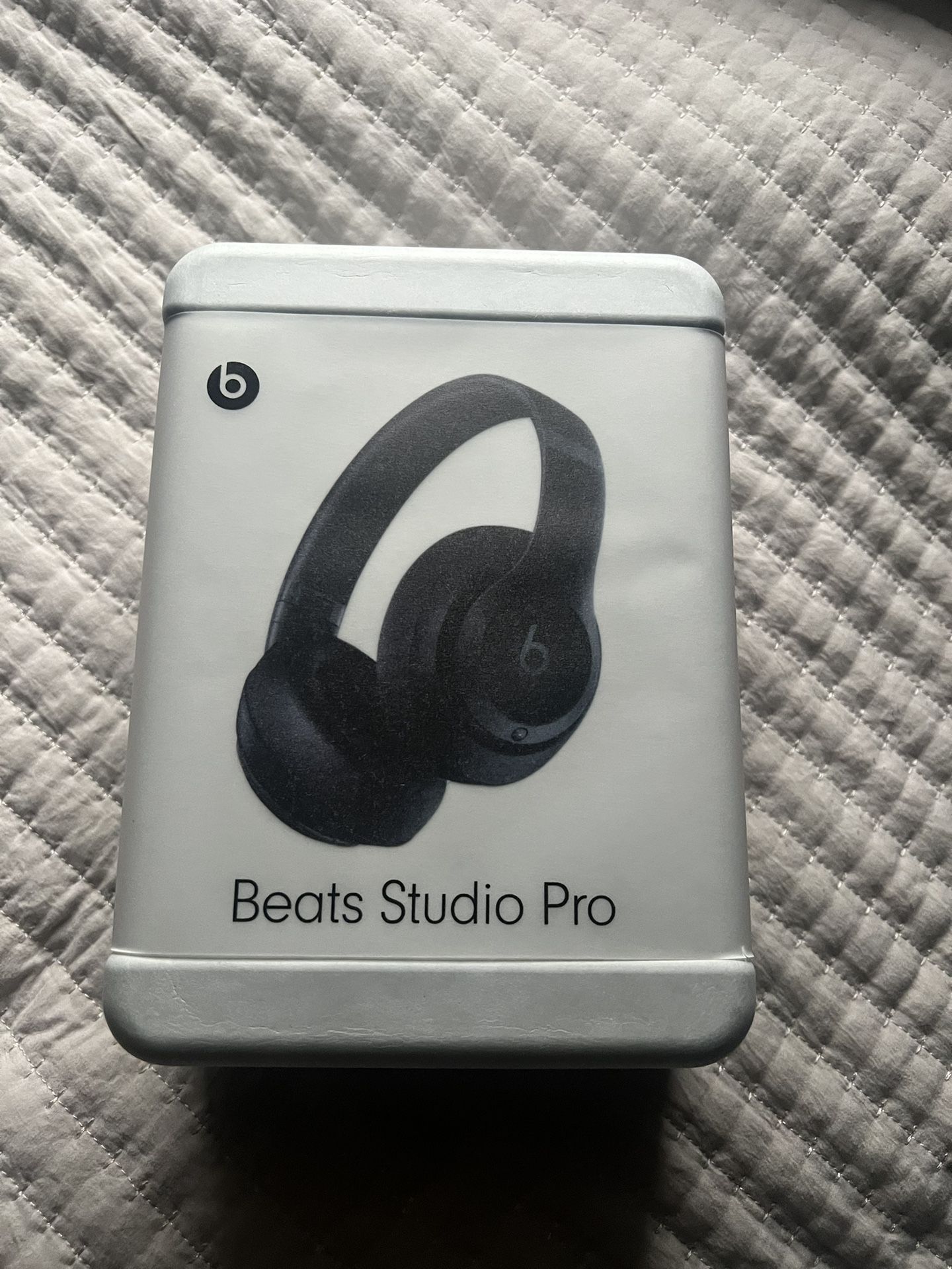 *Sealed*Beats Studio Pro