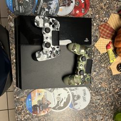 PS4 W/ Games