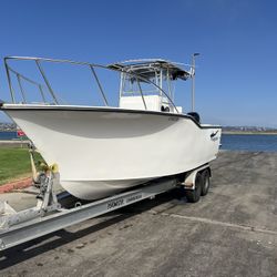 2020 Thresher 25’ CC Boat