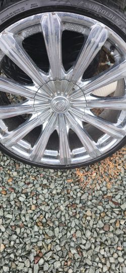 20" RIMS & TIRES WITH ALL 4 CENTER CAPS