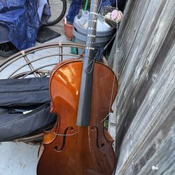 Violonchelo  acústico se quebró la parte de arriba