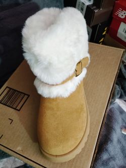 Women's Furry Winter Platform Booties Size 8.5