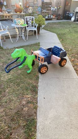 Dinosaur Wagon for tots