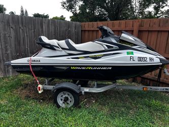 Yamaha WaveRunner VX Cruiser HO.