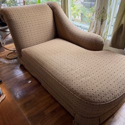 Chaise Lounge 