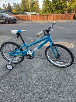 Kids Bike Novara Danza 20", Hand and Foot Break, 4-10 Years, Very Good Condition, Aluminum frame
