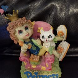 3 Figurines 
