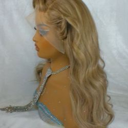 ✨18 In Layered Pecan Blonde Dimensional Lace Wig w/Large Parting Area ✨