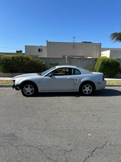 2003 Ford Mustang