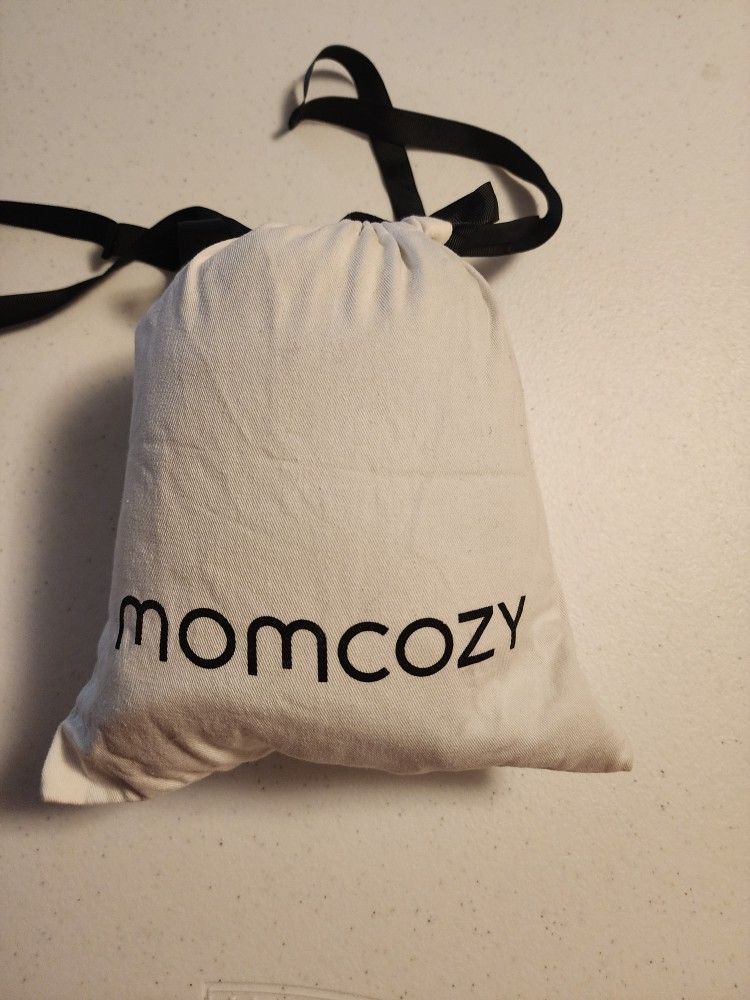 Mom Cozy Wrap And Infantino Baby Carrier