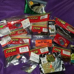 Starter Fishing Set With Mixed Style Lure Worm Bait & A Variety of Hooks 