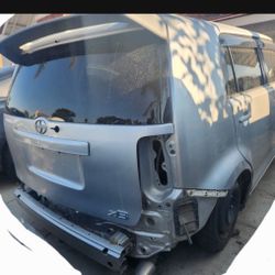Toyota Scion Xb 2009