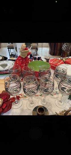 Set Of 8 Holiday Wine Glasses
