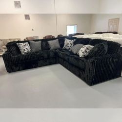 MIDNIGHT-MADNESS ONYX 3-PIECE SECTIONAL