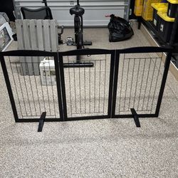 Baby/dog gate 5ft by 32inches