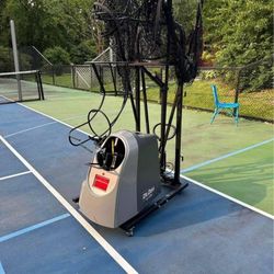 Dr Dish Basketball Shooting Machine