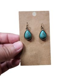 Vintage Gold Toned Turquoise Drop Earrings