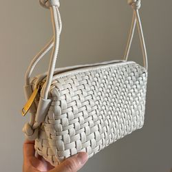 Trendy Vegan Leather Woven Purse (Off White)